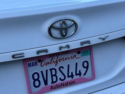Used 2019 Toyota Camry LE FWD image 7