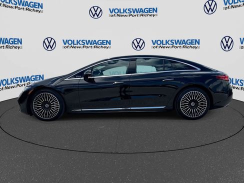 Used 2023 Mercedes-Benz EQS 580 4MATIC Sedan image 3