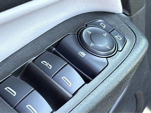 Used 2022 Chevrolet Equinox LT image 19