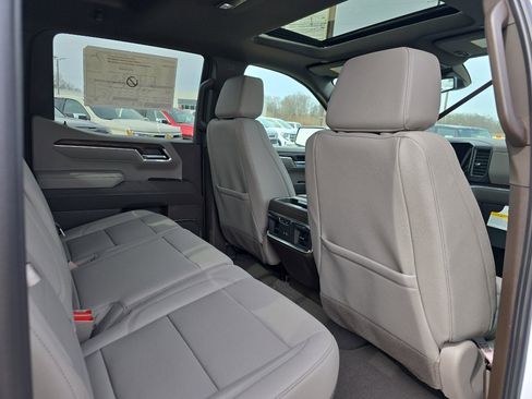 New 2026 GMC Sierra 1500 SLT w/ SLT Premium Plus Package image 15