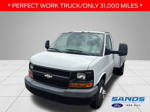 Used 2009 Chevrolet Express 3500 RWD image 1