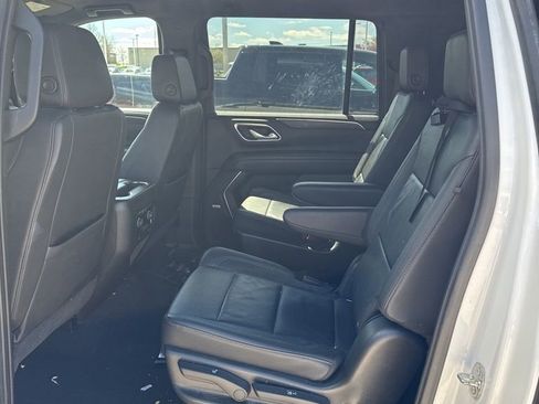 Used 2021 Chevrolet Suburban Z71 image 2