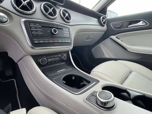 Used 2017 Mercedes-Benz GLA 250 4MATIC image 30