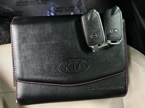 Used 2018 Kia Stinger Premium AWD/4WD image 37
