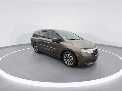 Used 2023 Honda Odyssey EX-L image 2