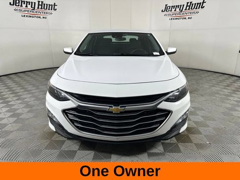 Used 2025 Chevrolet Malibu LT FWD image 3