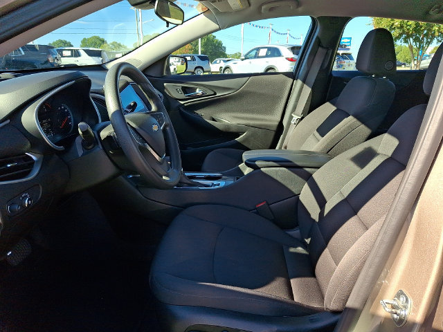Used 2025 Chevrolet Malibu LT FWD image 13