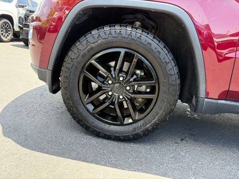 Used 2018 Jeep Grand Cherokee Limited w/ Trailer Tow Group IV AWD/4WD image 9