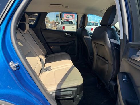Used 2022 Ford Escape SEL w/ Technology Package AWD/4WD image 19