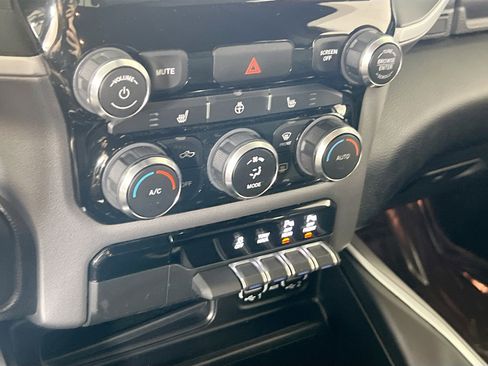 Used 2022 RAM 1500 Big Horn image 15