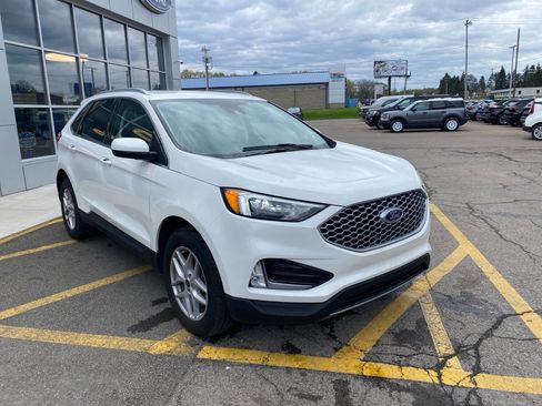 Used 2024 Ford Edge SEL w/ Convenience Package AWD/4WD image 7