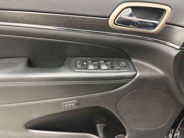Used 2015 Jeep Grand Cherokee Limited AWD/4WD image 14