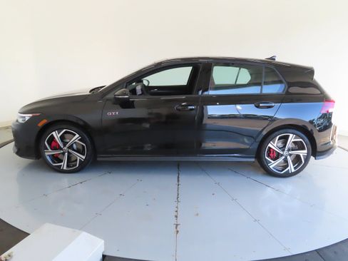 New 2026 Volkswagen GTI SE FWD image 7