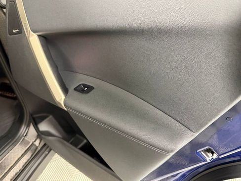 Used 2022 BMW iX xDrive50 w/ Convenience Package image 31