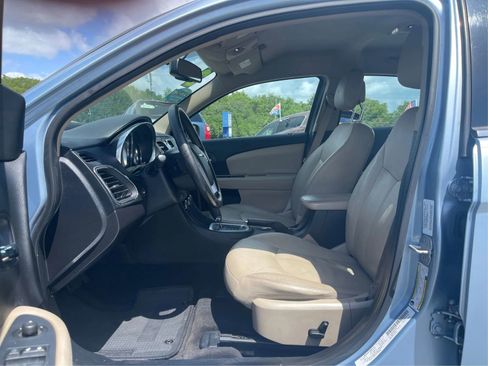 Used 2012 Chrysler 200 Limited FWD image 9