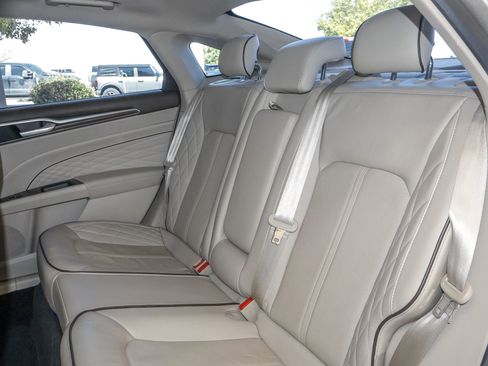 Certified 2018 Ford Fusion Energi Platinum FWD image 38