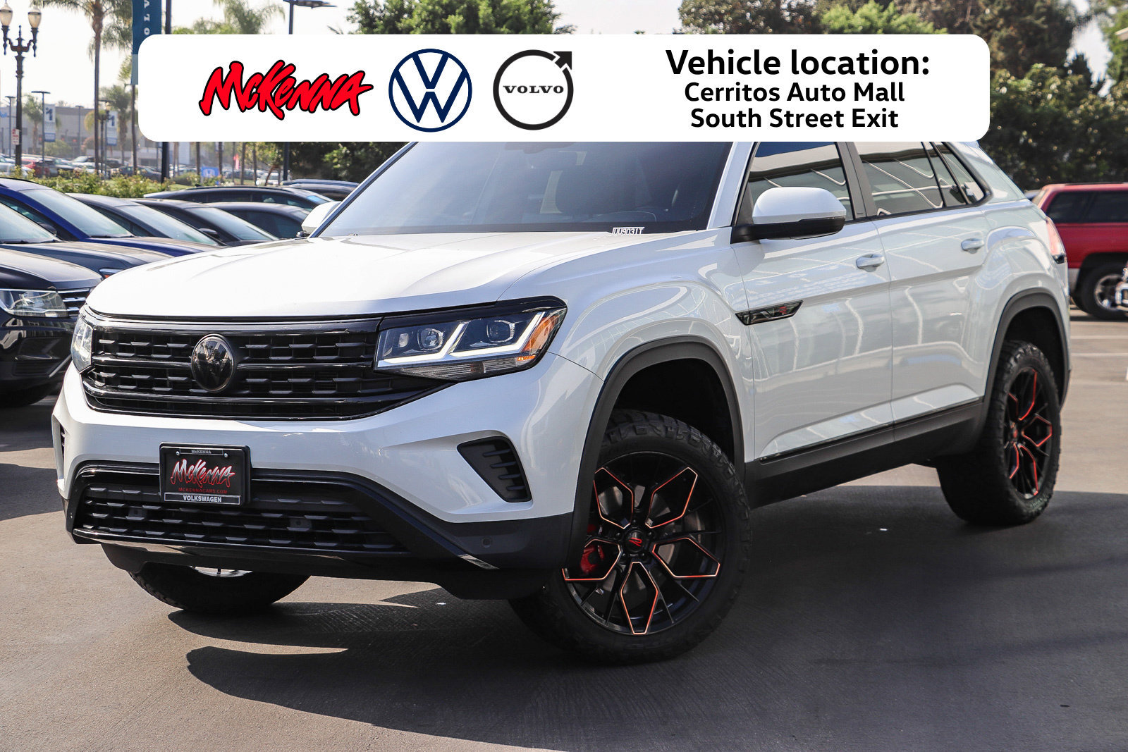 Used 2023 Volkswagen Atlas Cross Sport SEL AWD/4WD image 1
