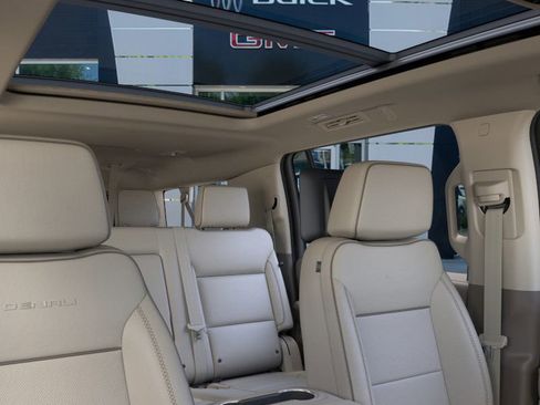 New 2026 GMC Yukon XL Denali w/ Denali Reserve Package image 26