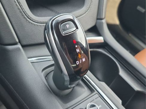 Used 2023 Cadillac XT5 Premium Luxury w/ Technology Package FWD image 11