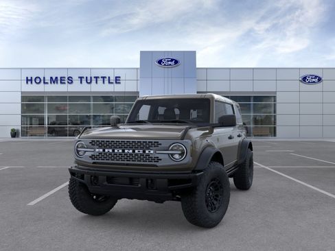 New 2026 Ford Bronco Badlands w/ Sasquatch Package AWD/4WD image 2