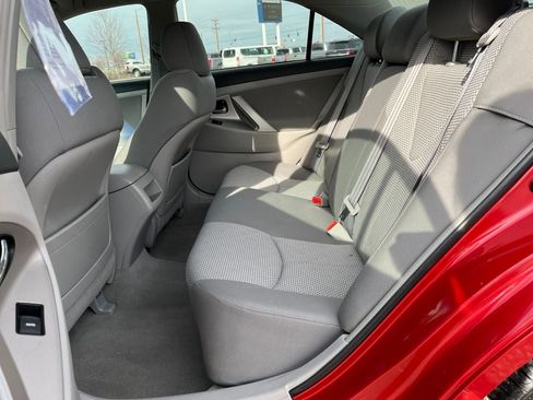 Used 2010 Toyota Camry SE image 22