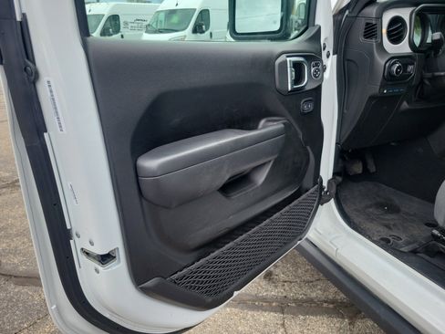 Used 2025 Jeep Wrangler Unlimited Sport S 4xe AWD/4WD image 6