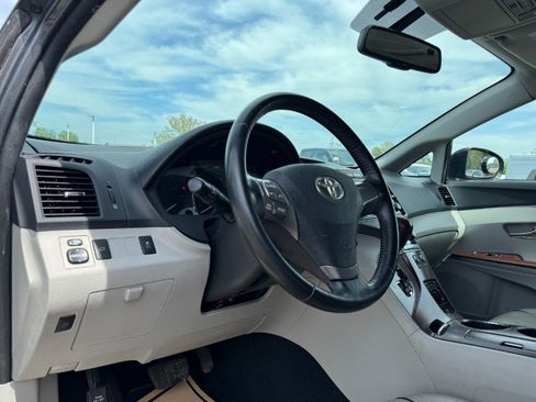 Used 2009 Toyota Venza AWD image 14