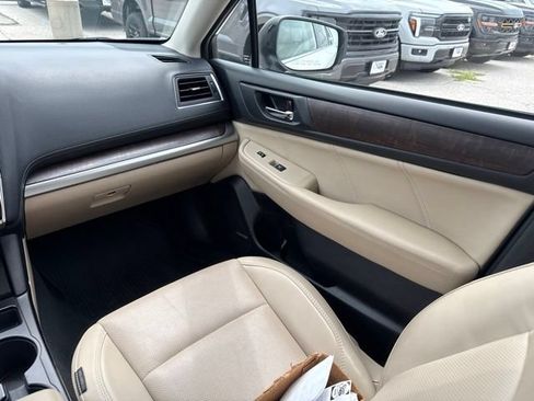 Used 2019 Subaru Outback 2.5i Limited AWD/4WD image 20