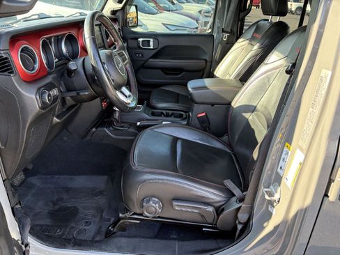 Used 2018 Jeep Wrangler Unlimited Rubicon w/ Dual Top Group image 4