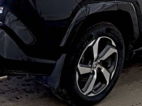 Used 2023 Toyota RAV4 SE w/ Weather & Moonroof Package AWD/4WD image 7