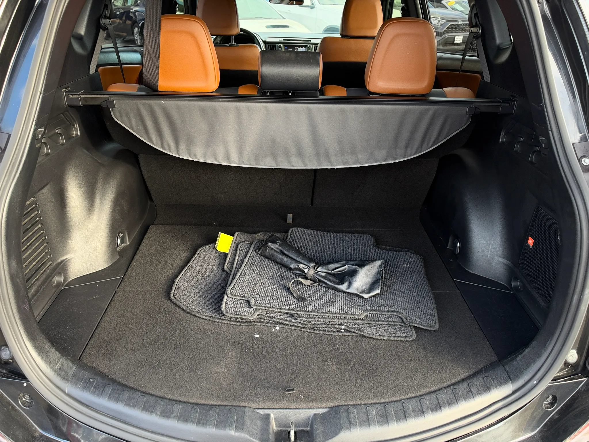 Used 2016 Toyota RAV4 SE AWD/4WD image 23