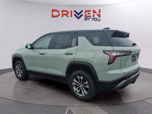 New 2026 Chevrolet Equinox LT w/ Convenience Package II image 3