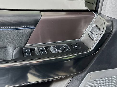 Used 2026 Ford F450 Platinum w/ FX4 Off-Road Package image 22