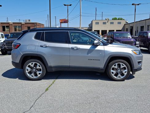 Used 2020 Jeep Compass Limited w/ Safety & Security Group AWD/4WD image 8