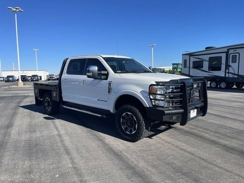 Used 2020 Ford F250 Lariat w/ Chrome Package image 3