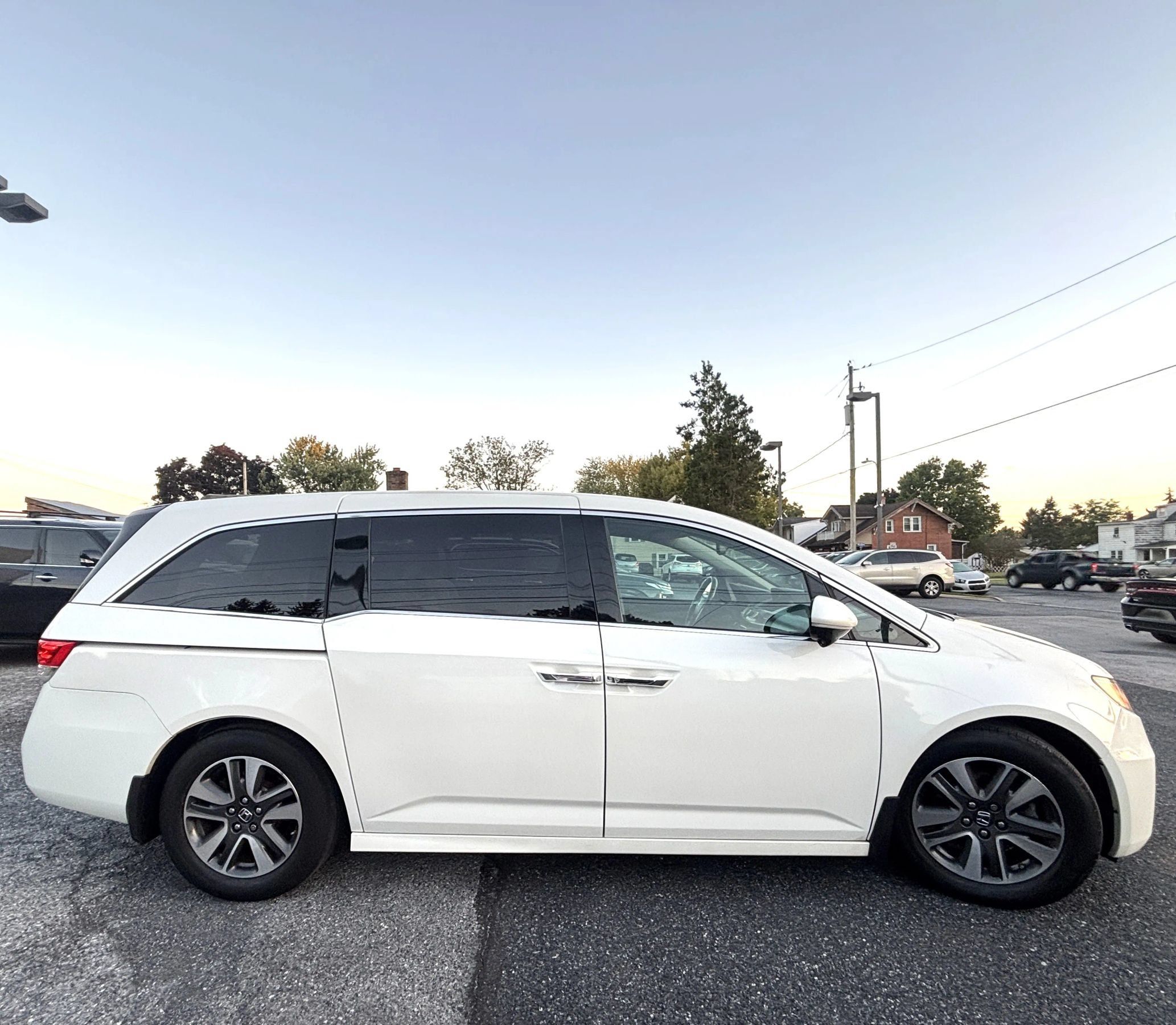 Used 2015 Honda Odyssey Touring image 6