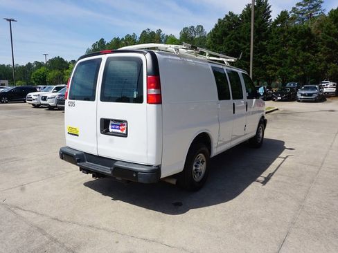 Used 2020 Chevrolet Express 2500 w/ Driver Convenience Package RWD image 17