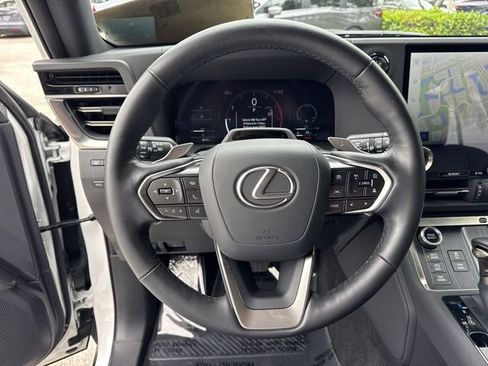 Used 2024 Lexus GX 550 AWD/4WD image 14