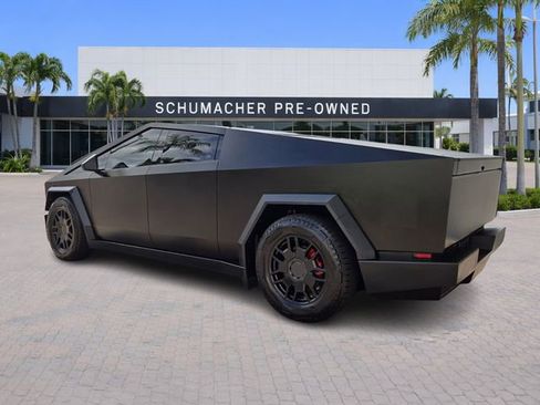 Used 2024 Tesla Cybertruck AWD Crew Cab image 5