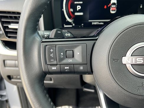 Certified 2024 Nissan Rogue SL w/ SL Premium Package image 11