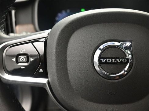 Certified 2025 Volvo V90 B6 Cross Country Plus image 15