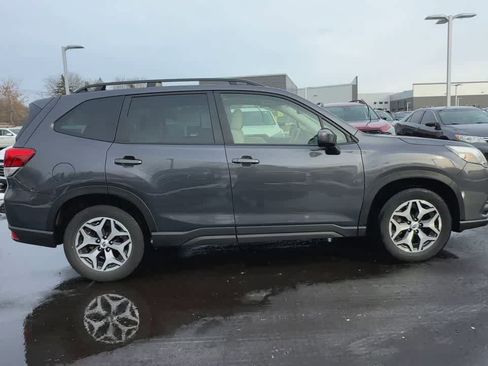 Certified 2023 Subaru Forester Premium image 9