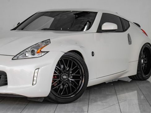 Used 2017 Nissan 370Z Touring Sport image 49