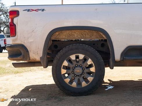 Used 2024 Chevrolet Silverado 2500 Custom w/ Custom Convenience Package image 5
