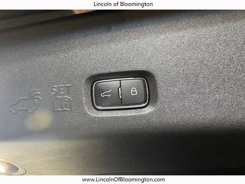 Used 2025 Ford Expedition Tremor AWD/4WD image 35