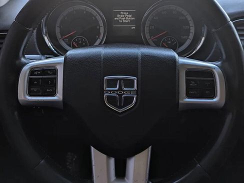 Used 2011 Dodge Durango Crew image 9