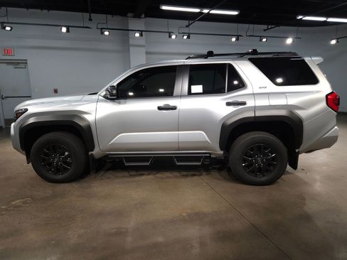New 2026 Toyota 4Runner SR5 image 4