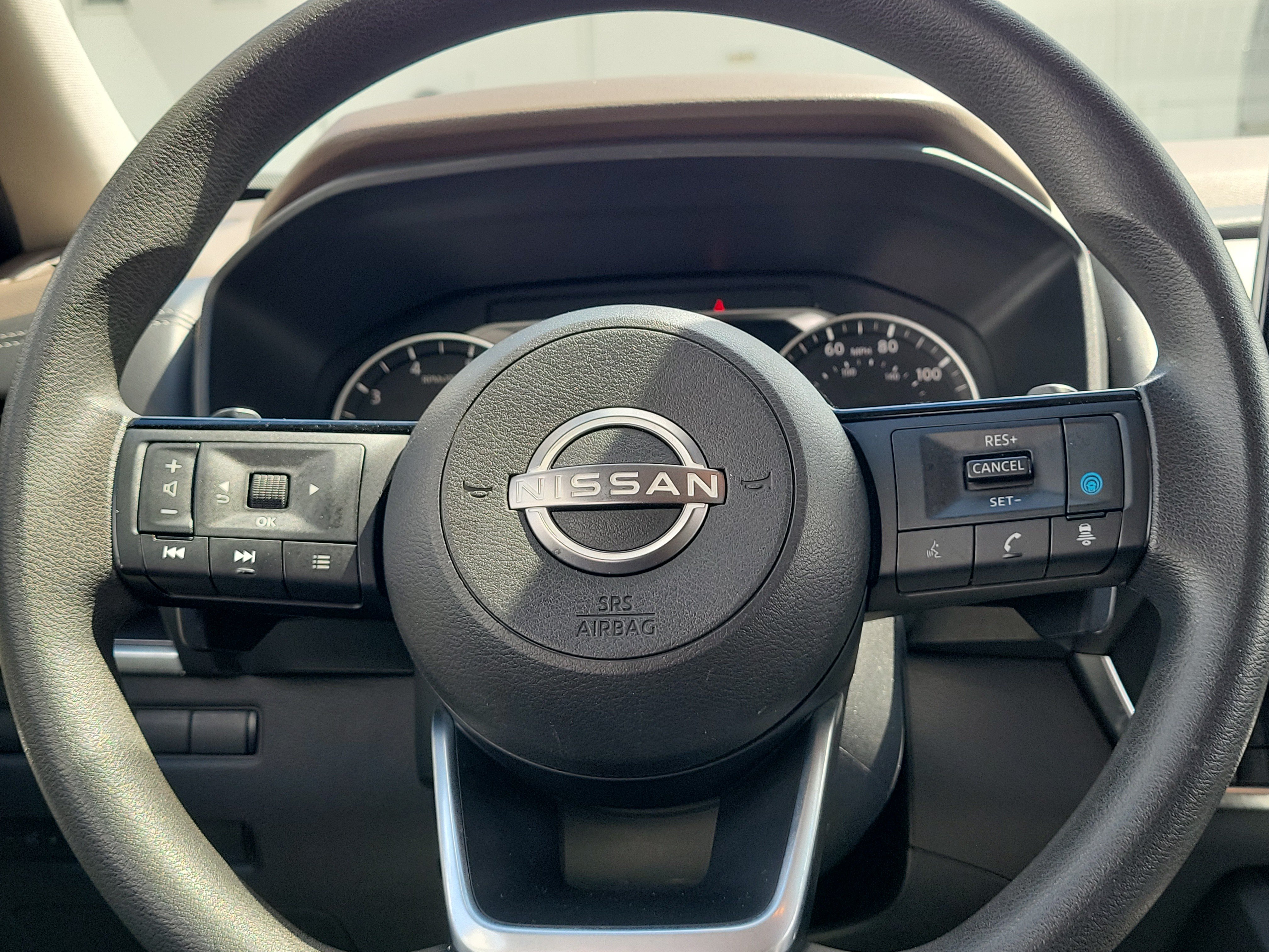 Used 2023 Nissan Rogue SV FWD image 19