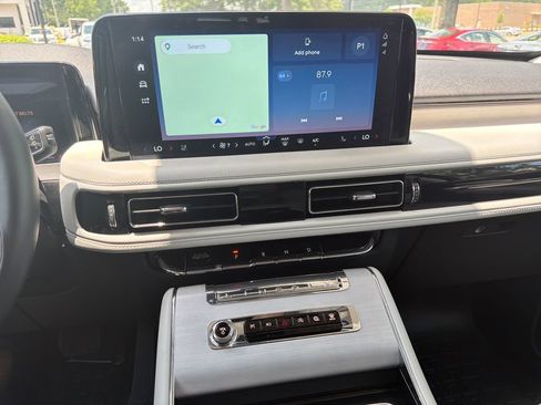 Used 2025 Lincoln Aviator Reserve w/ Luxury Package RWD image 8
