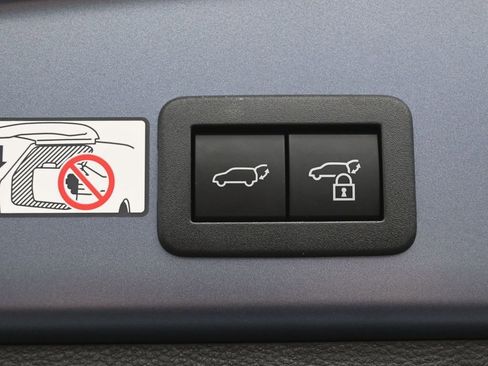 Certified 2026 Toyota Corolla Cross XLE w/ Convenience Package FWD image 33